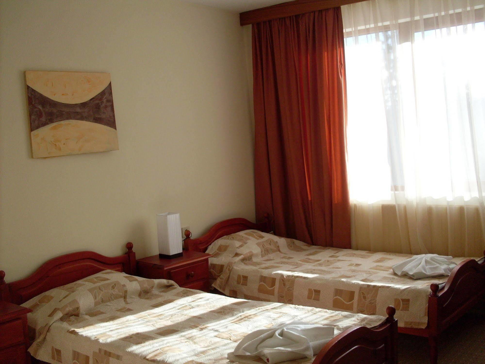 Elina Hotel Pamporovo Exterior photo